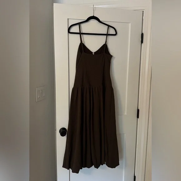 Elegant Brown Midi Dress - Picture 6 of 6